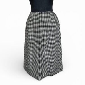 Vintage Pendleton black off white houndstooth plaid wool pencil skirt